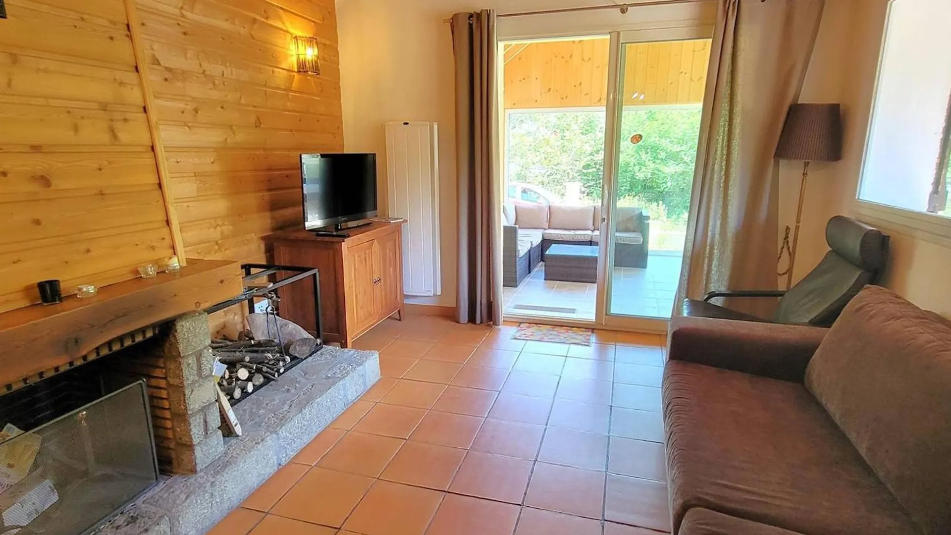 בקתה Saint-Michel-de-Chaillol Maison Calme Avec Jardin, 3 Chambres, Cheminee Proche Station De Ski - Fr-1-393-151